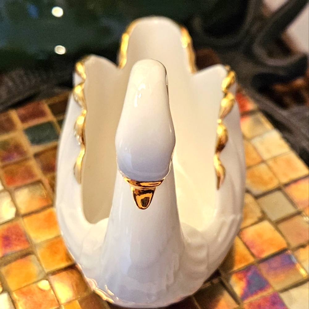 Lenox Small Swan Figurine Gold Rim Trinket Vintage 2 3/4" TALL Mint condition.